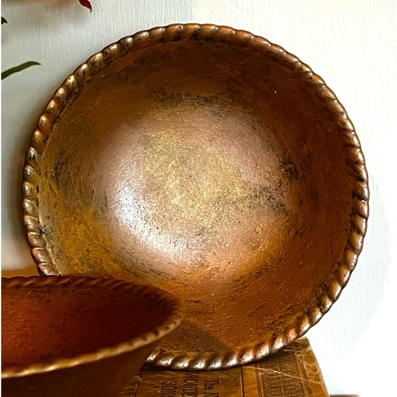 Stunning Scalloped Ceramic Decorative Bowls, SET/2, Hand Painted, Copper - Picture 6 of 8